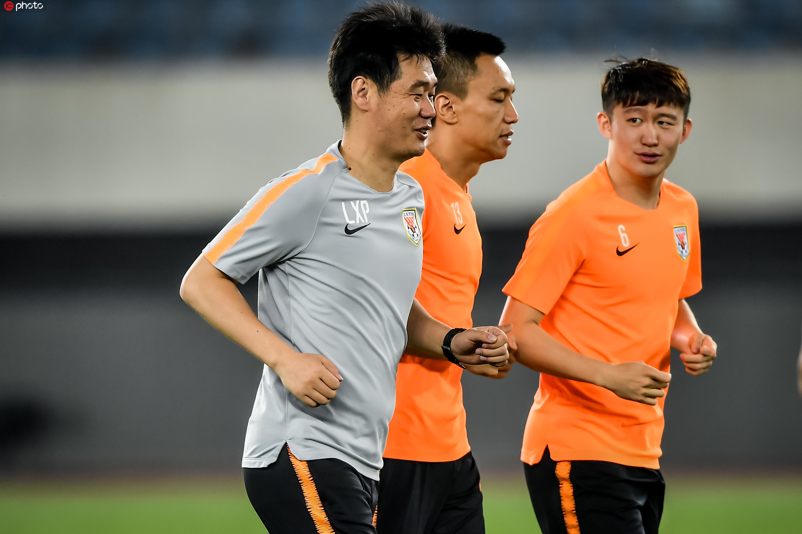 关于足球邀请赛,粤西玄武队与嵩山闪电队绝杀,VAR改判成焦点!经验成为胜负手的信息 关于足球邀请赛,粤西玄武队与嵩山闪电队绝杀,VAR改判成焦点!经验成为胜负手的信息