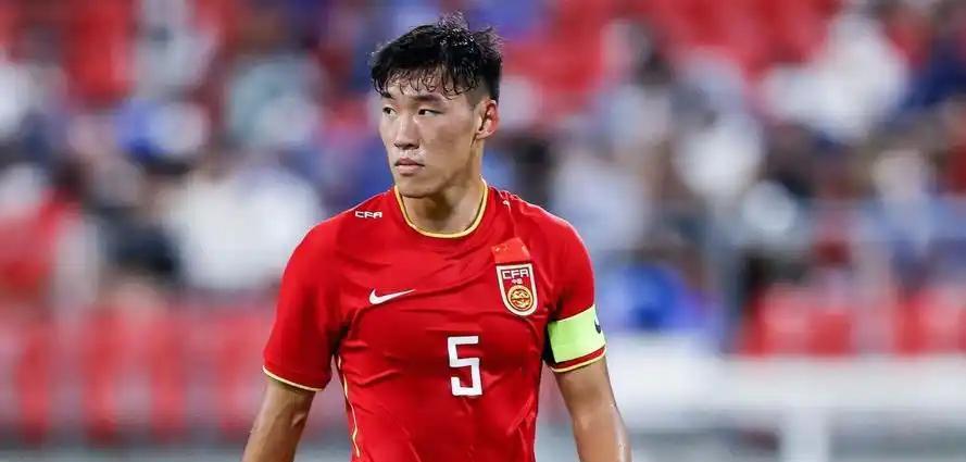 九游官网 -棒球杯赛焦点战：渝州麒麟队强势横扫陇右旋风队，新星闪耀。韧性与执行并存(堡垒之夜君扬兄跑酷)