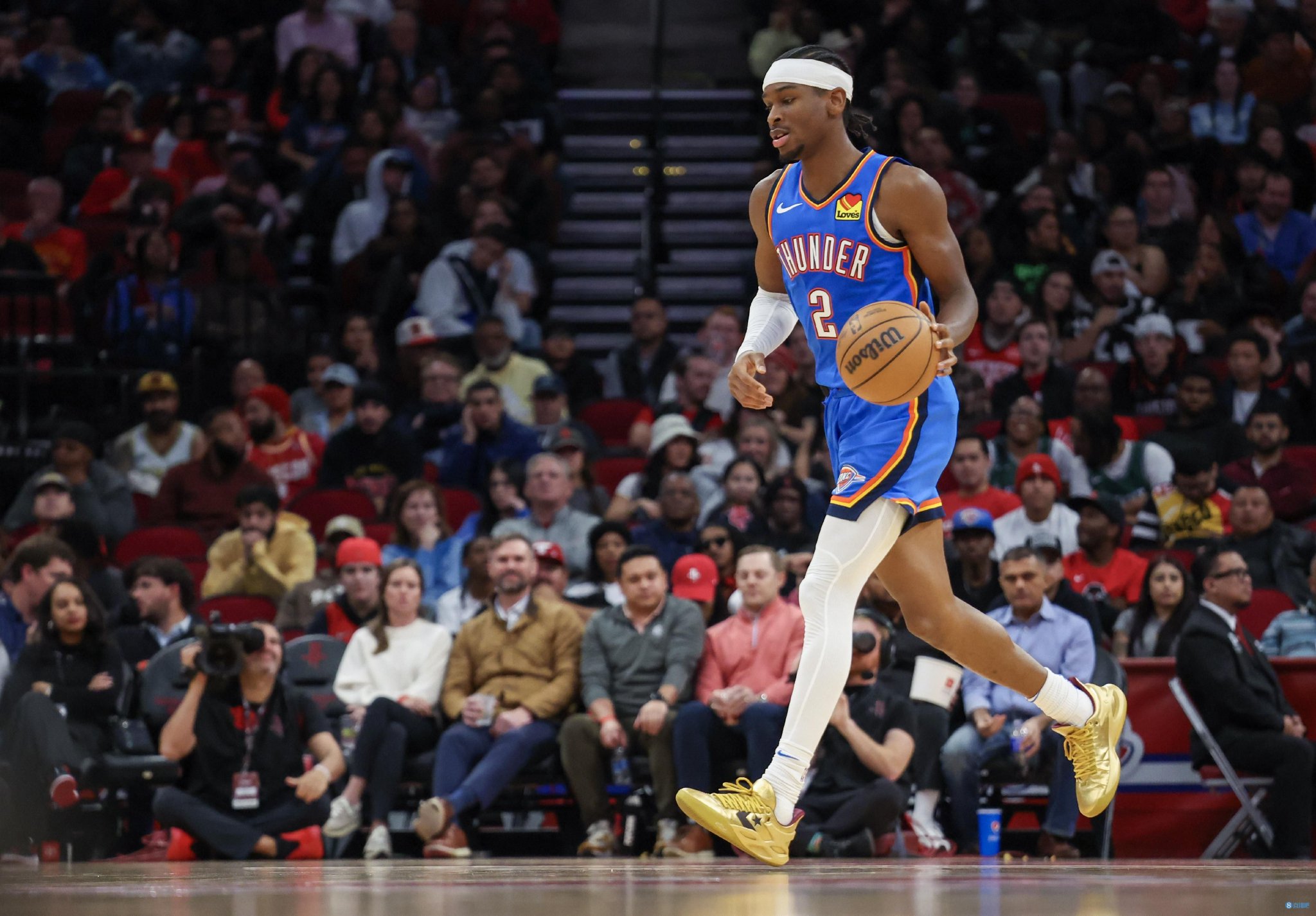 击剑常规赛上演强强对话，徽州猎隼队大胜海滨银狐队，战术调整见效；防守强度拉满(猎隼电视剧全集免费播放高清在线观看)