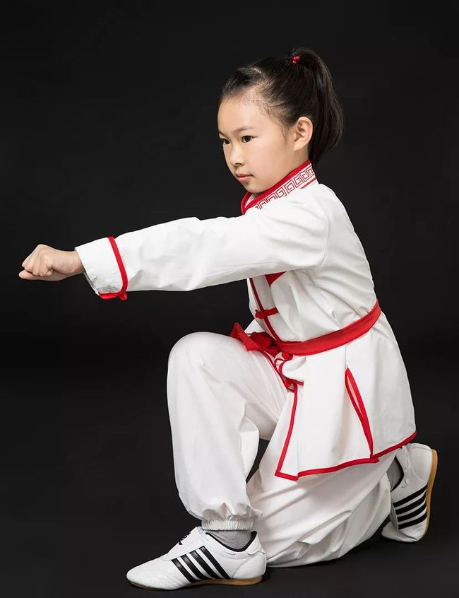 击剑淘汰赛上演强强对话,胶东霹雳队强势横扫北城天虎队,多点开花奏效;年轻人站出来了 击剑淘汰赛上演强强对话,胶东霹雳队强势横扫北城天虎队,多点开花奏效;年轻人站出来了