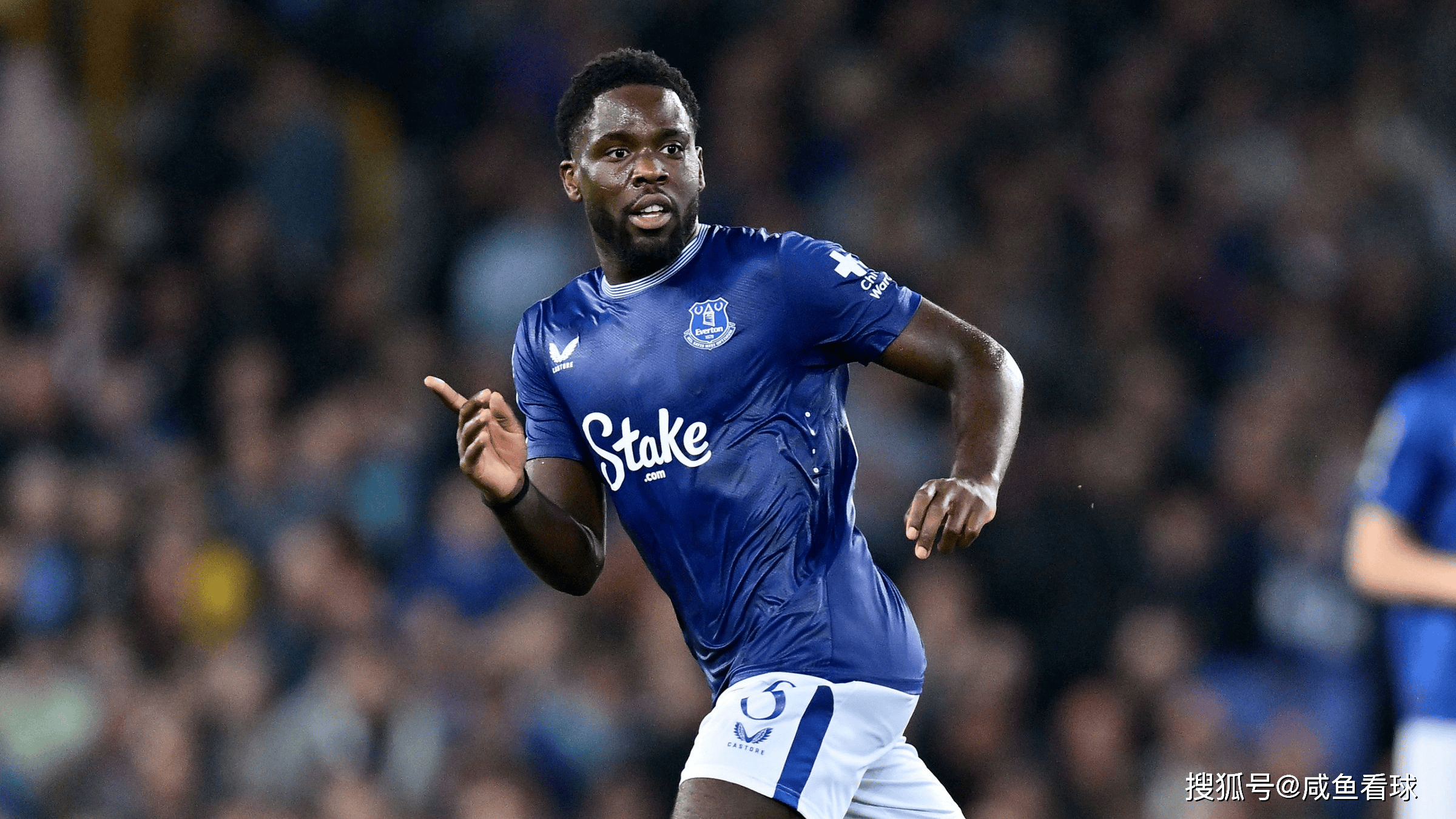 英超今晚走向成谜，纽卡斯尔再遭质疑，震撼外界，临场指挥获称赞(弗兰克和凯伦是第几集)