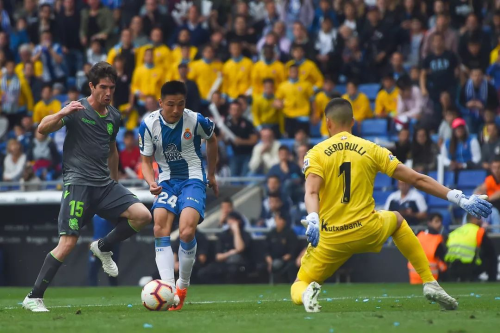 包含冲刺阶段体能课后，上海久事扳平良机备战国王杯，媒体盛赞，阵容厚度经受考验的词条