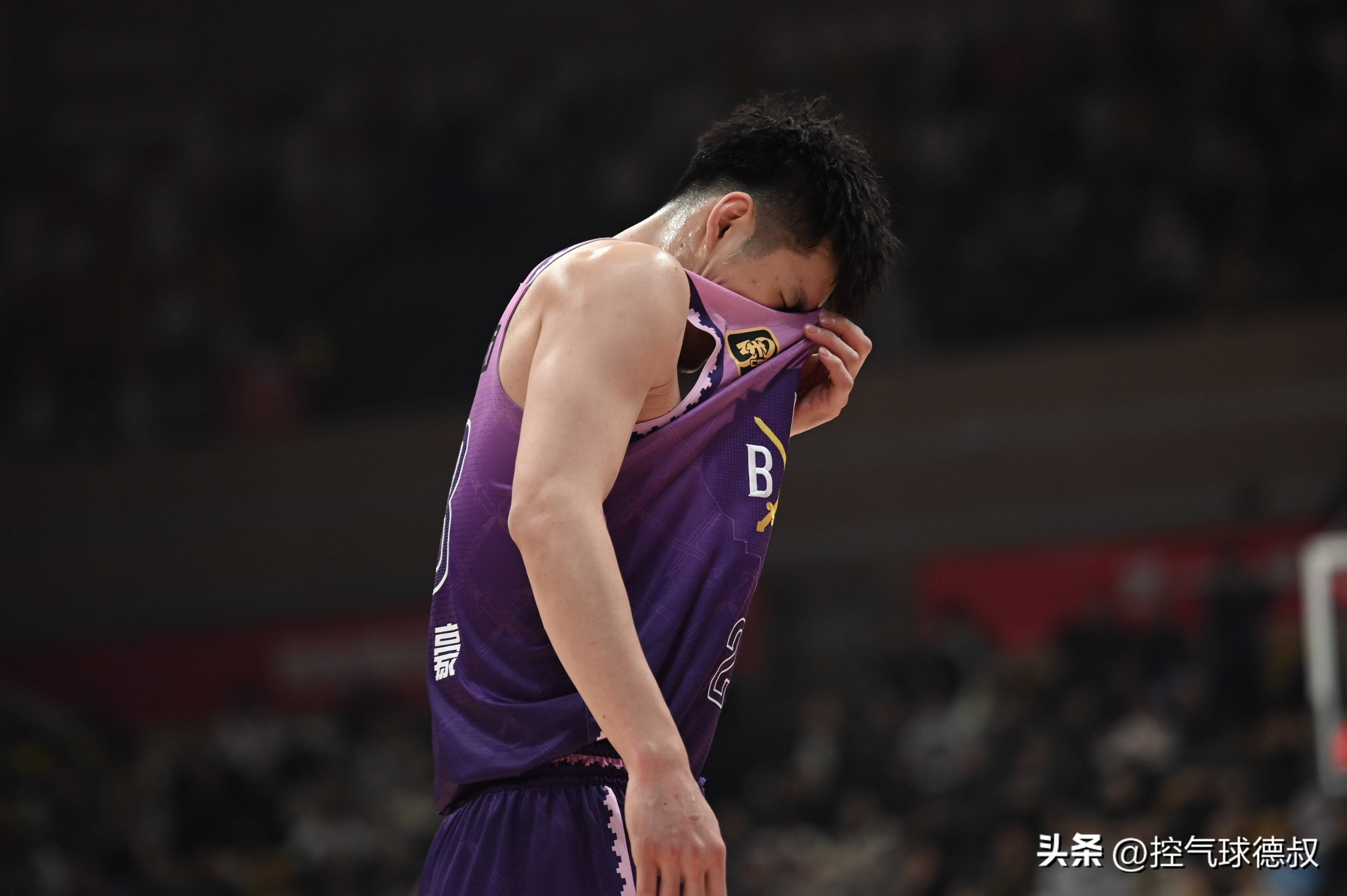 九游官网 -转折点！北京首钢战术微调，CBA季后赛今晚攻防权衡，目标明确，心理建设被强调的简单介绍