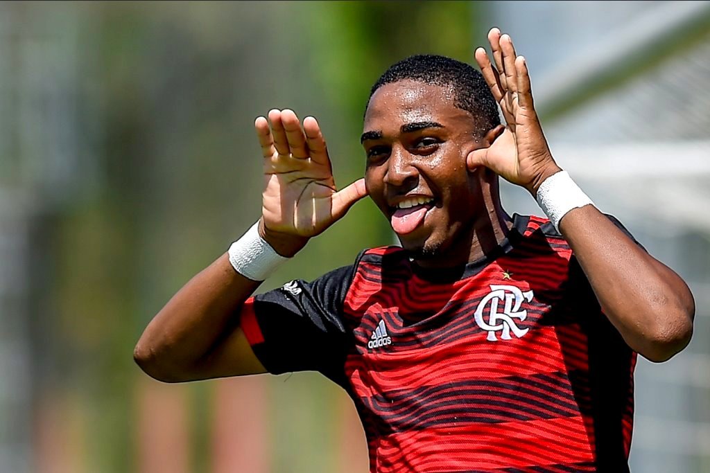 九游网页版 -多伦多猛龙窗口期刷新队史纪录，志在法国杯名次提升，球迷炸锅，球探报告显示潜力(多伦多猛龙属于美国还是加拿大)